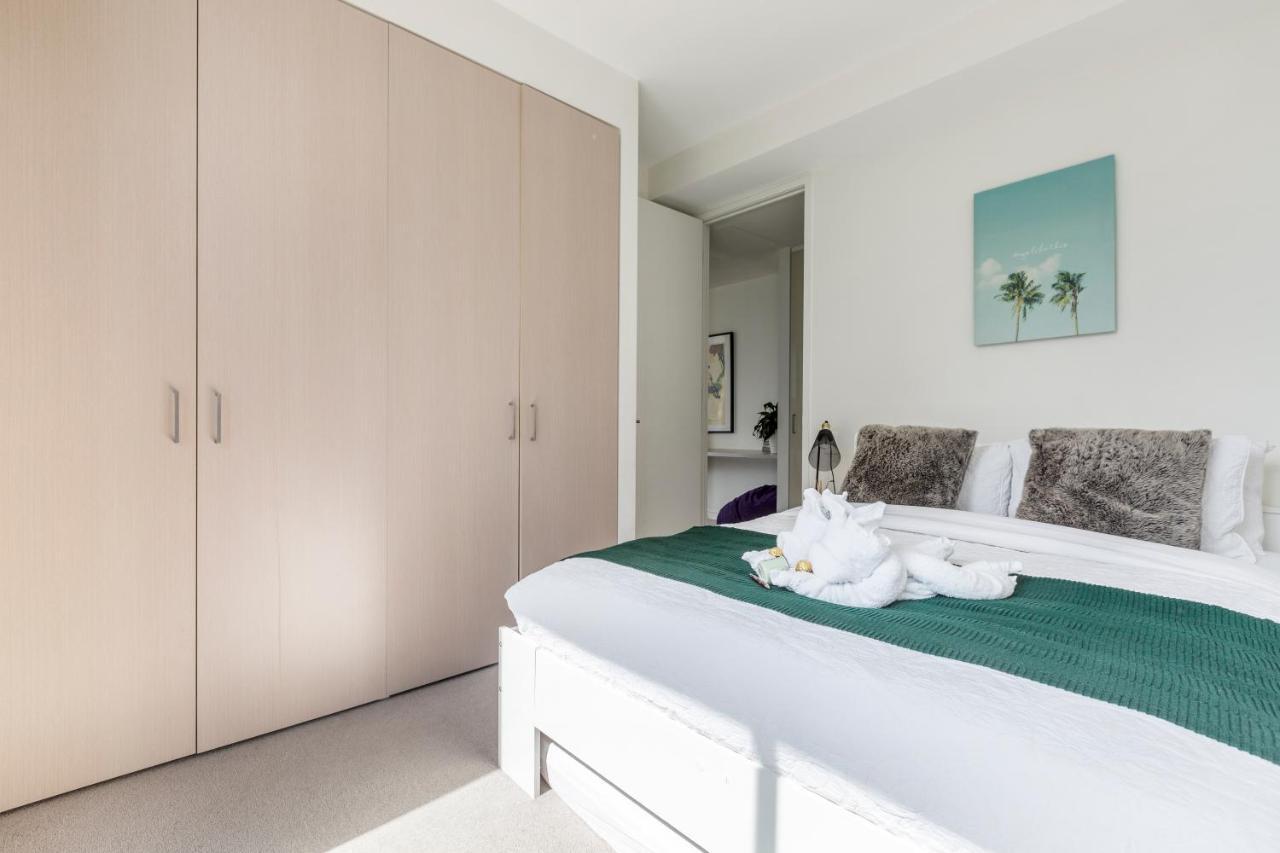Light, Airy, Spacious Queens Road Apartment Melbourne Exteriör bild